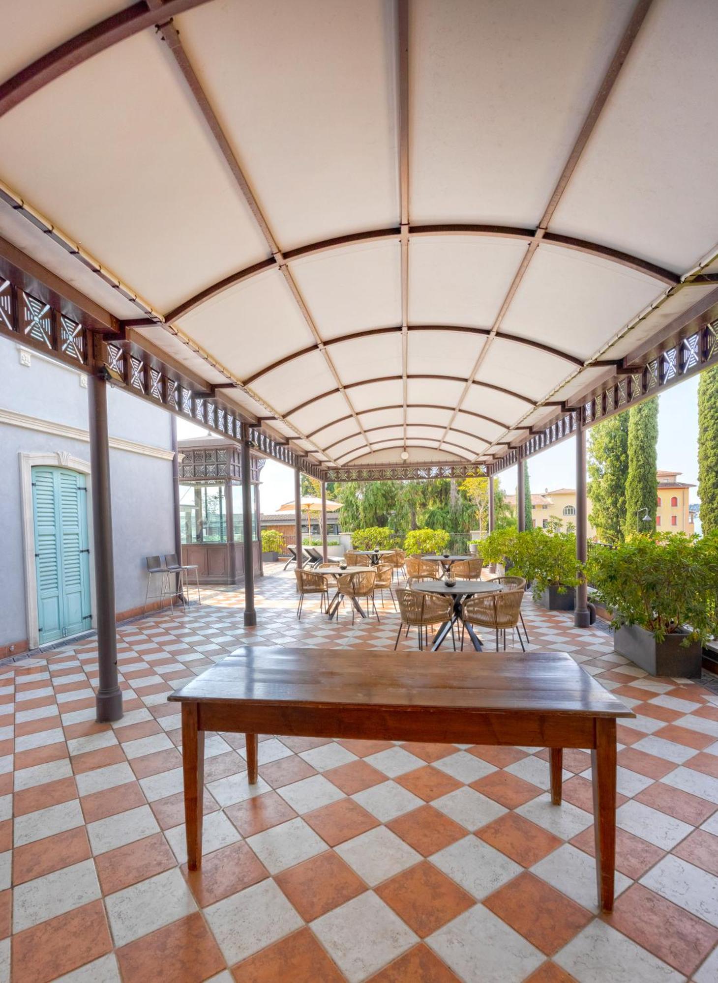 Gardone Palace Hotel Gardone Riviera Exterior photo